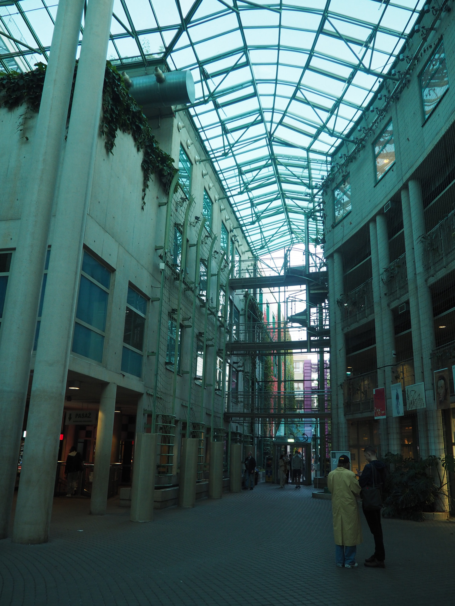 Zdjęcie architektury budynku Biblioteka Uniwersytecka w Warszawie